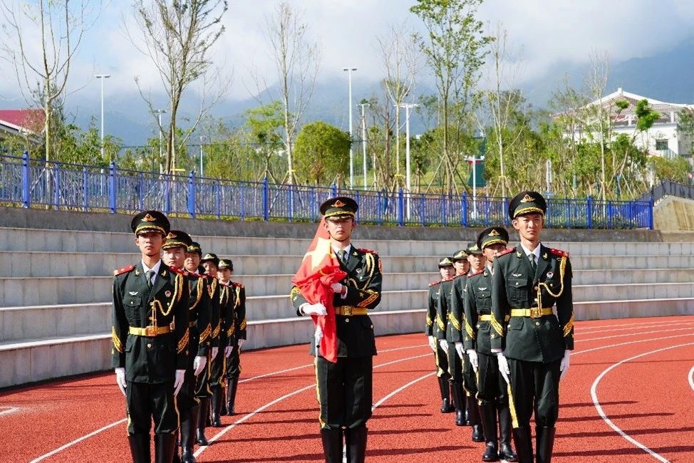 今年会官方网站举行周一升旗仪式