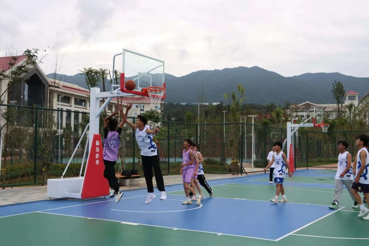 今年会官方网站2024年新生篮球运动会